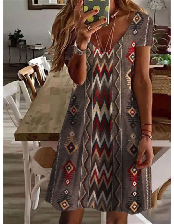 NEW DRESS PRINTED V-NECK FITTED DRESS