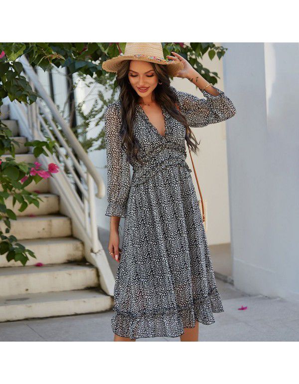 Popular V-neck simple printed dress in our store in spring and summer