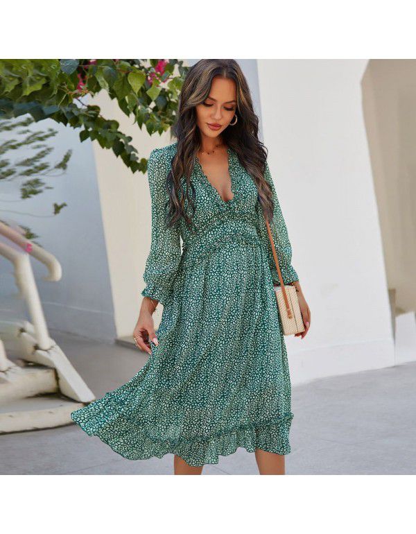 Popular V-neck simple printed dress in our store in spring and summer