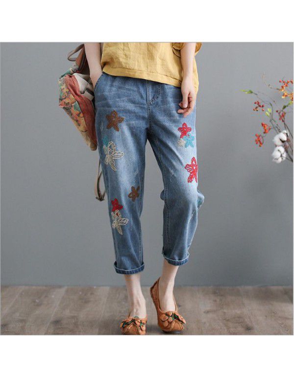 Light blue jeans, women's literary embroidery, oversized Harun pants, spring and summer new loose jeans, women's three-quarter elastic waist 