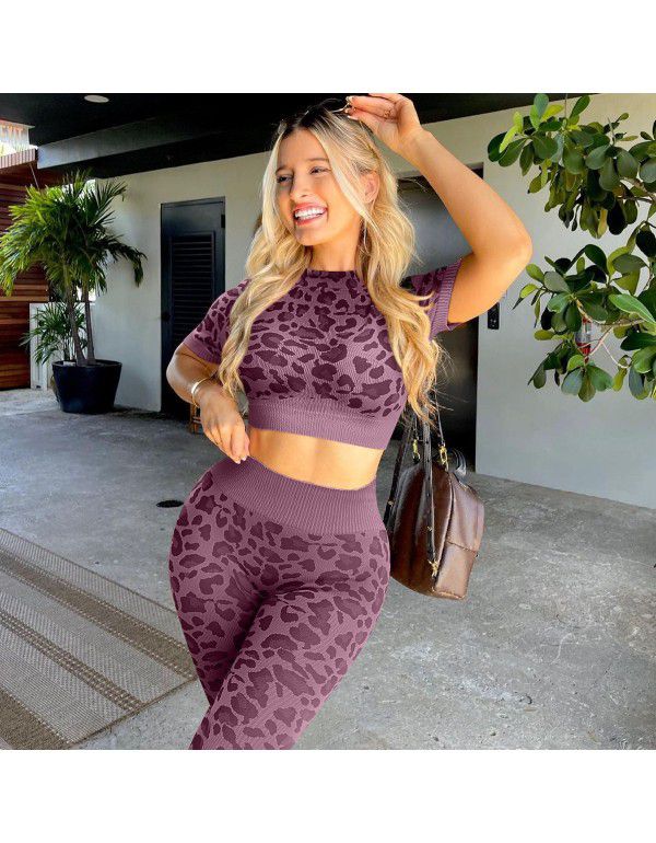 Fashion leopard print short sleeve suit yoga fitness suit women's European and American women's sports hip lifting pants yoga suit